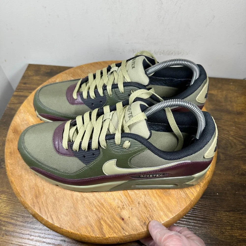 Nike Air Max 90 Gore-Tex Mens Medium Olive Burgundy FD5810-200 Sneakers Size 9.5
